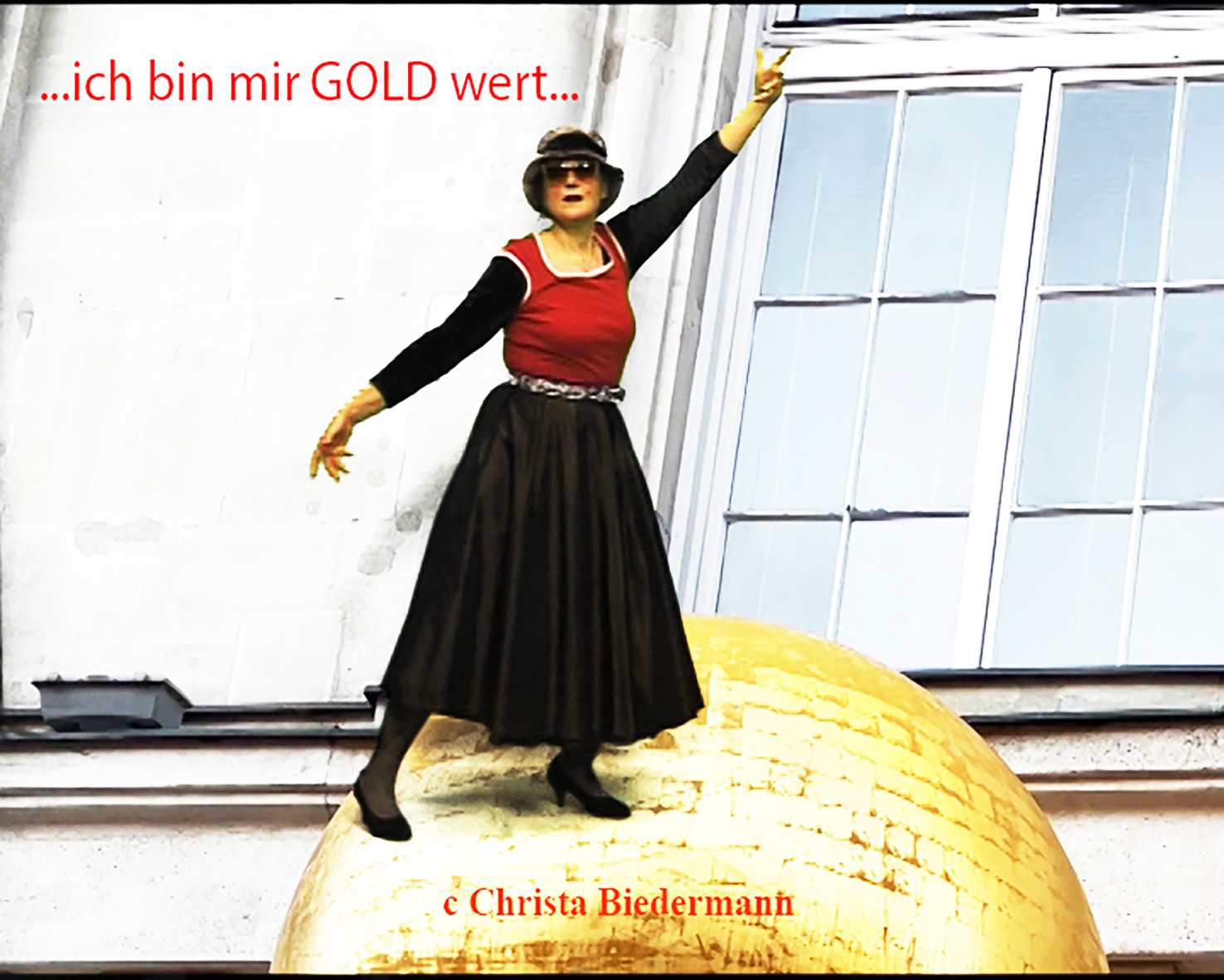 Videostill aus dem Trickvideo "Ich bin mir GOLD wert" work-in-progress, VOR und HINTER der Kamera c Christa Biedermann: Seit einiger Zeit bewegen mich all die goldenen Kugeln, Goldelsen vergangener Zeiten in Wien und Berlin, so entsteht das work-in-progress "Ich bin mir GOLD wert"