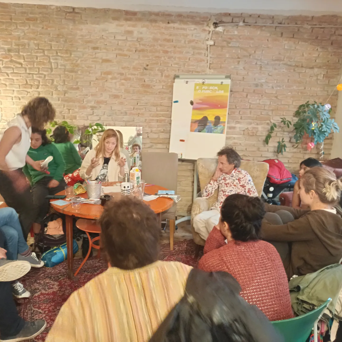 Podiumsdiskussion und offener Austausch im Kostnix-Laden mit Wissenschaftler*innen und Kunstaktivist*innen