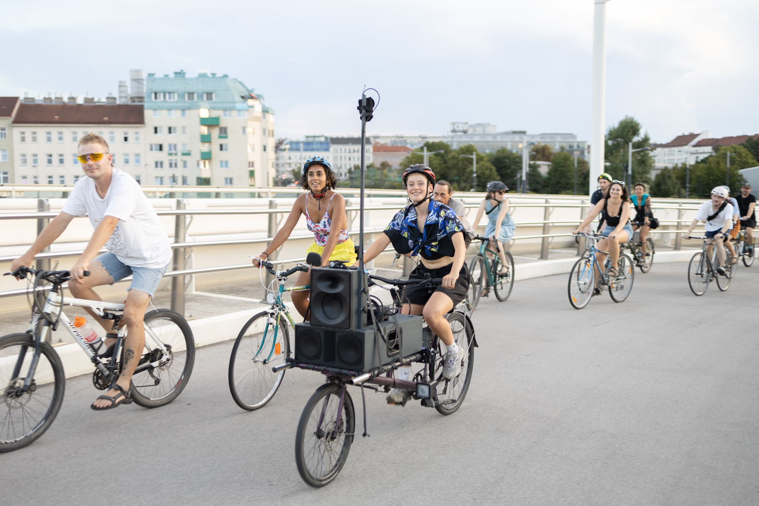 Soundbike gefahren von Lili während unserem Soundride zur Südbahnhofbrücke. Ein Soundbike ist ein Fahrrad mit Lautsprecher.