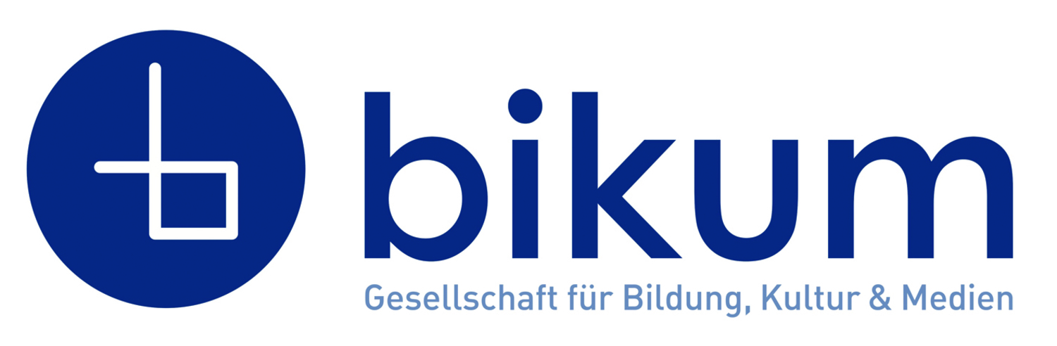 Logo, weißer Hintergrund mit blauer Schrift